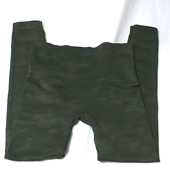 Spanx Camo High Rise Leggings - Picture 3 of 6